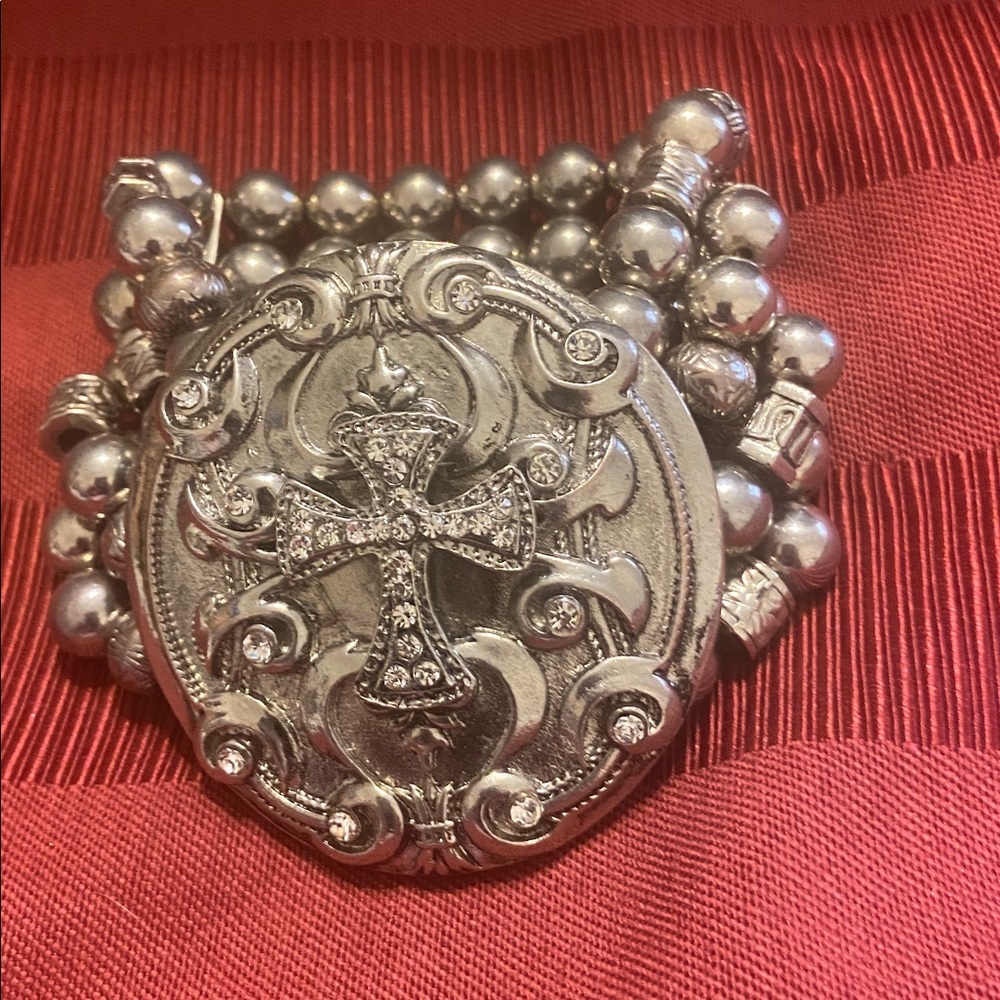 Silver Beaded Cross bracelet elastic